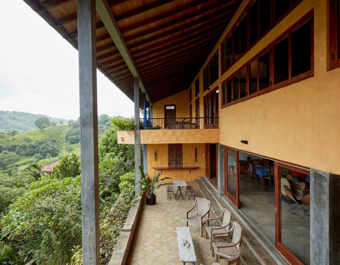 Bamboo Villa Kandy Digana Exteriör bild
